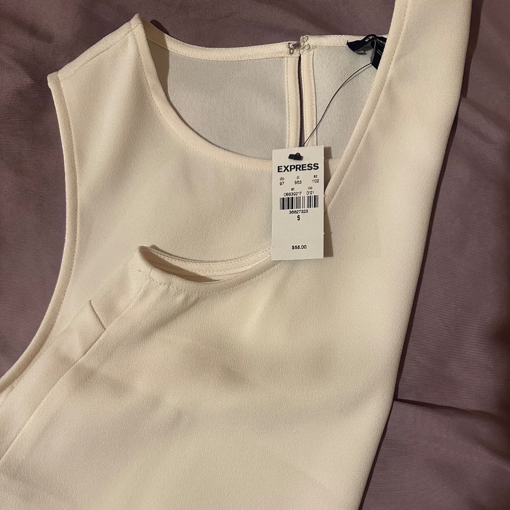 Express White Top